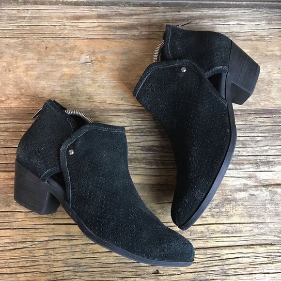 Adam Tucker Me Too Tate Black Suede Booties 9M - Picture 1 of 8
